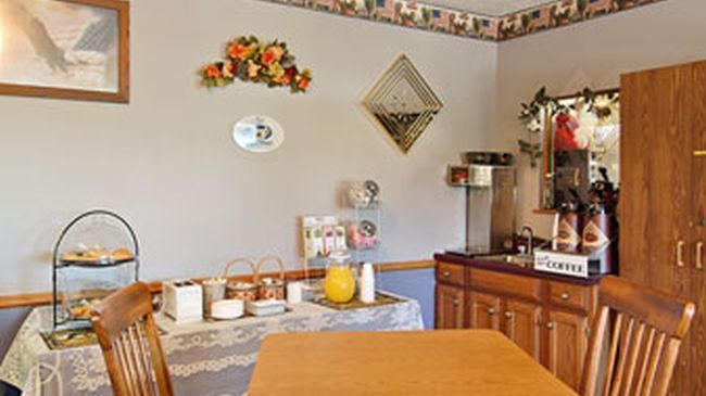 Sunset Inn And Suites Seward Restaurace fotografie